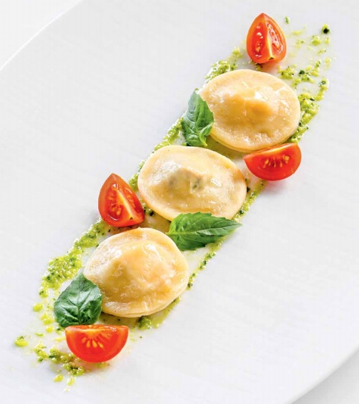 Равиолли с лососем и шалфеем